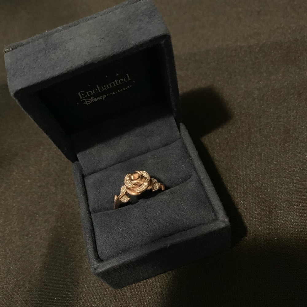 Zales Disney belle ring